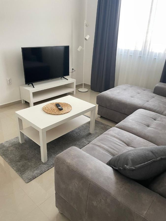 Morpheus Apartmani Sremska Mitrovica Exterior foto